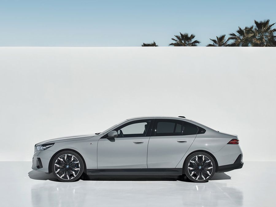 BMW i5 Saloon