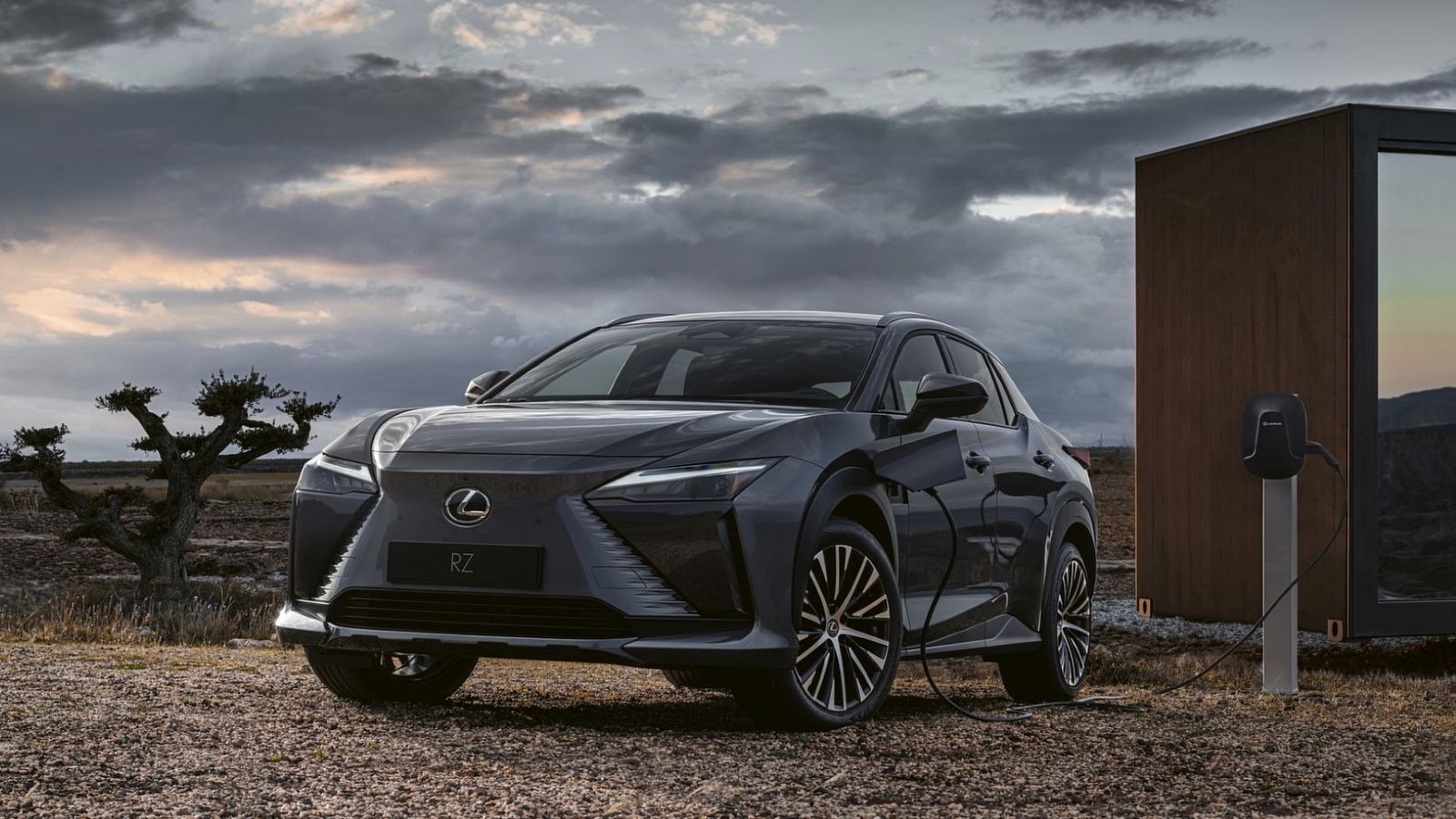 Lexus Range